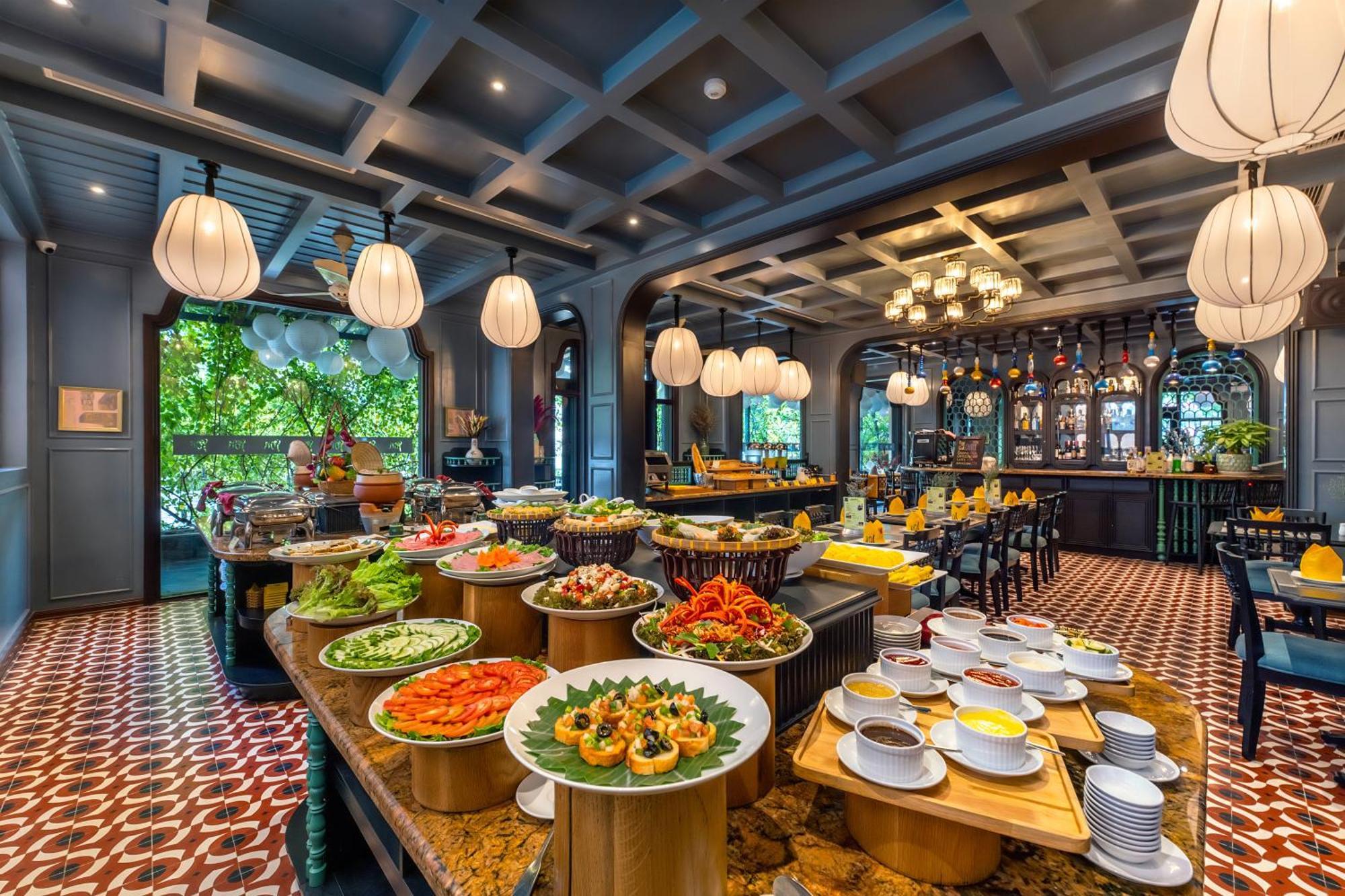Son Hoi An Boutique Hotel & Spa Buitenkant foto The Terrace