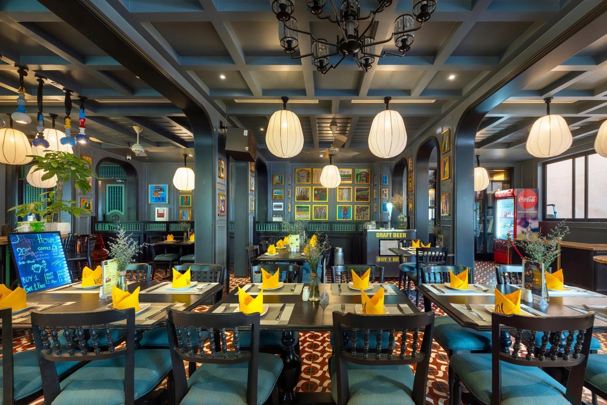 Son Hoi An Boutique Hotel & Spa Buitenkant foto The interior of the restaurant
